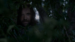 extant_GameOfThrones_4x01-TwoSwords_5401