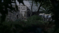 extant_GameOfThrones_4x01-TwoSwords_5406