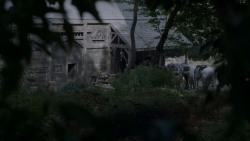 extant_GameOfThrones_4x01-TwoSwords_5407