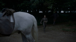 extant_GameOfThrones_4x01-TwoSwords_5418