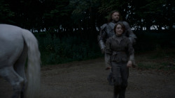extant_GameOfThrones_4x01-TwoSwords_5422
