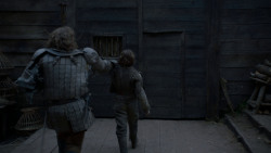 extant_GameOfThrones_4x01-TwoSwords_5423