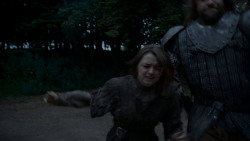 extant_GameOfThrones_4x01-TwoSwords_5424