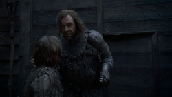 extant_GameOfThrones_4x01-TwoSwords_5428