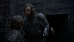 extant_GameOfThrones_4x01-TwoSwords_5429