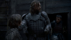 extant_GameOfThrones_4x01-TwoSwords_5431