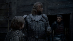 extant_GameOfThrones_4x01-TwoSwords_5433