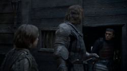 extant_GameOfThrones_4x01-TwoSwords_5437