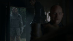 extant_GameOfThrones_4x01-TwoSwords_5444