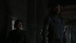 extant_GameOfThrones_4x01-TwoSwords_5470