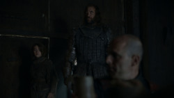 extant_GameOfThrones_4x01-TwoSwords_5474