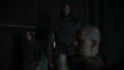 extant_GameOfThrones_4x01-TwoSwords_5475
