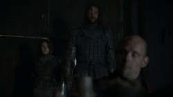 extant_GameOfThrones_4x01-TwoSwords_5477