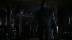 extant_GameOfThrones_4x01-TwoSwords_5498