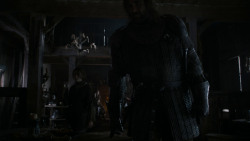 extant_GameOfThrones_4x01-TwoSwords_5499