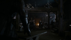 extant_GameOfThrones_4x01-TwoSwords_5506