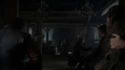 extant_GameOfThrones_4x01-TwoSwords_5508