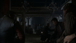 extant_GameOfThrones_4x01-TwoSwords_5513