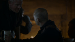 extant_GameOfThrones_4x01-TwoSwords_5526