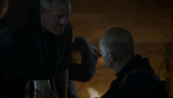 extant_GameOfThrones_4x01-TwoSwords_5529