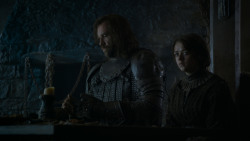 extant_GameOfThrones_4x01-TwoSwords_5533