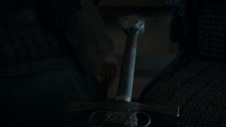 extant_GameOfThrones_4x01-TwoSwords_5558