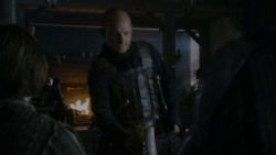 extant_GameOfThrones_4x01-TwoSwords_5564