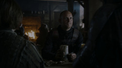 extant_GameOfThrones_4x01-TwoSwords_5573