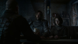 extant_GameOfThrones_4x01-TwoSwords_5576