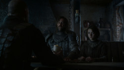 extant_GameOfThrones_4x01-TwoSwords_5578