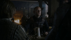 extant_GameOfThrones_4x01-TwoSwords_5580