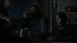 extant_GameOfThrones_4x01-TwoSwords_5596