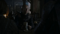 extant_GameOfThrones_4x01-TwoSwords_5599