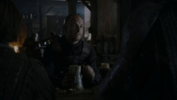 extant_GameOfThrones_4x01-TwoSwords_5601