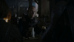 extant_GameOfThrones_4x01-TwoSwords_5602