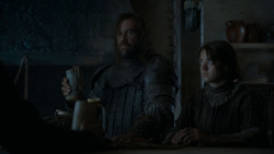extant_GameOfThrones_4x01-TwoSwords_5604