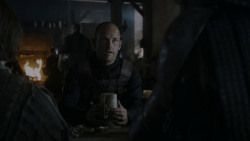 extant_GameOfThrones_4x01-TwoSwords_5613