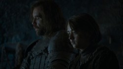 extant_GameOfThrones_4x01-TwoSwords_5616
