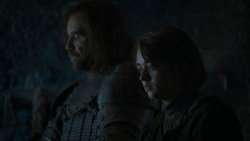 extant_GameOfThrones_4x01-TwoSwords_5617