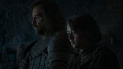 extant_GameOfThrones_4x01-TwoSwords_5619