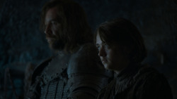 extant_GameOfThrones_4x01-TwoSwords_5621