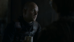 extant_GameOfThrones_4x01-TwoSwords_5630