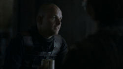 extant_GameOfThrones_4x01-TwoSwords_5635