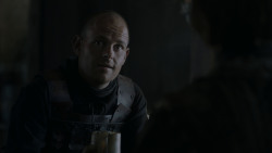 extant_GameOfThrones_4x01-TwoSwords_5641