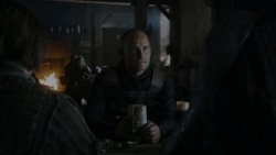 extant_GameOfThrones_4x01-TwoSwords_5658