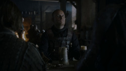 extant_GameOfThrones_4x01-TwoSwords_5662