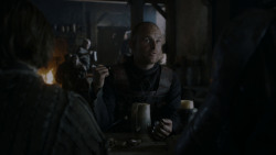 extant_GameOfThrones_4x01-TwoSwords_5666