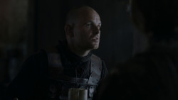 extant_GameOfThrones_4x01-TwoSwords_5680