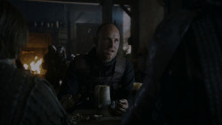 extant_GameOfThrones_4x01-TwoSwords_5686