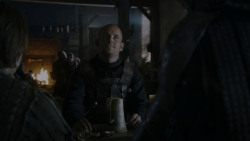 extant_GameOfThrones_4x01-TwoSwords_5690